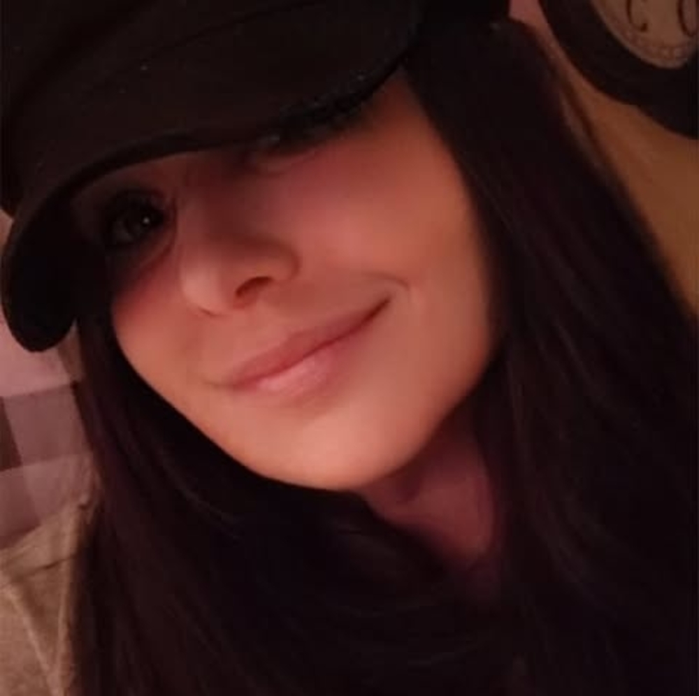 Meet your Posher, April